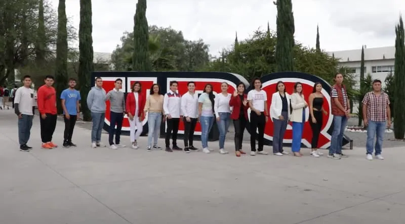 18 estudiantes de la UPQ viajaran de intercambio a Canada y EUA