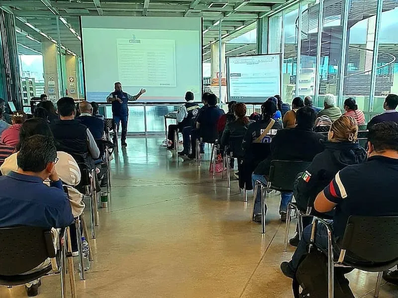 CEPCQ realizo 1er foro ciudadano tecnico Proteccion Civil cerca de ti