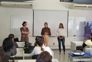 Continua capacitacion a Mujeres Operadoras del Transporte Secretaria del Trabajo 2