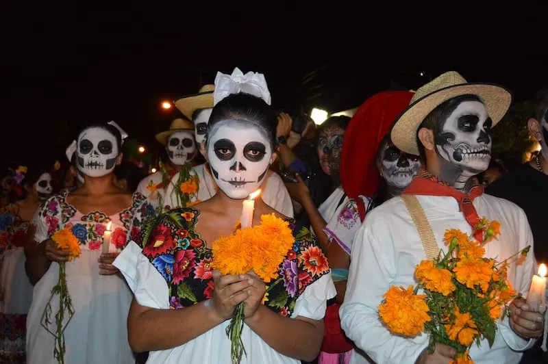 Emiten recomendaciones para evitar enfermedades durante festejos de Dia de Muertos 2