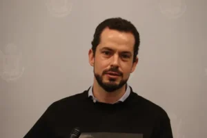 -Política-Establecer en la ley que predial de escuelas sea invertido en becas universitarias: Paul Ospital 2 Establecer en la ley que predial de escuelas sea invertido en becas universitarias Paul Ospital