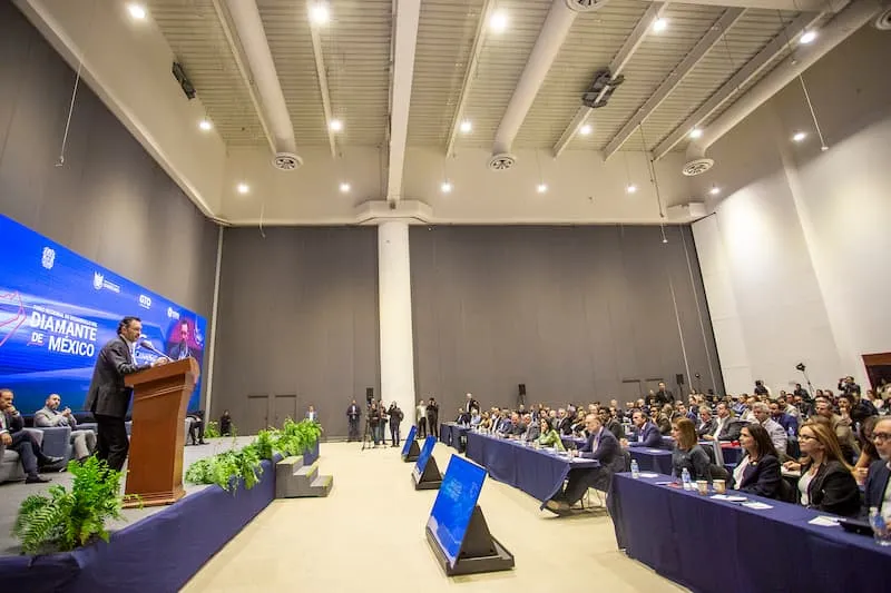 Mauricio Kuri participo en Foro Regional de Desarrollo del Diamante de