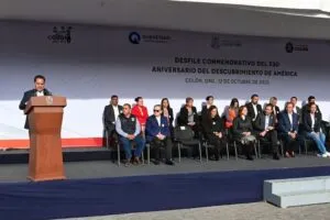 Mauricio Kuri preside desfile del 530 aniversario del descubrimiento de América