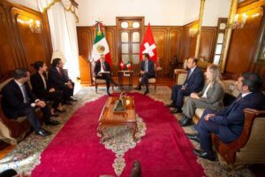 Mauricio Kuri se reunió con el Embajador de Suiza en México
