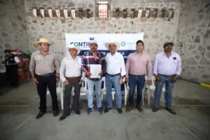 SEDEA entregó apoyos a productores de La Valla, San Juan del Río 3 SEDEA entregó apoyos a productores de La Valla, San Juan del Río