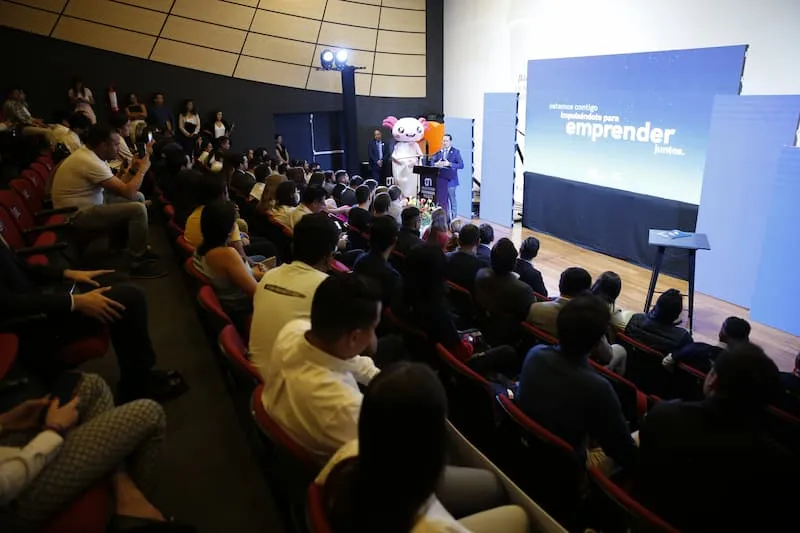 SEJUVE premia a ganadores del programa Estamos contigo impulsandote para emprender juntos 1