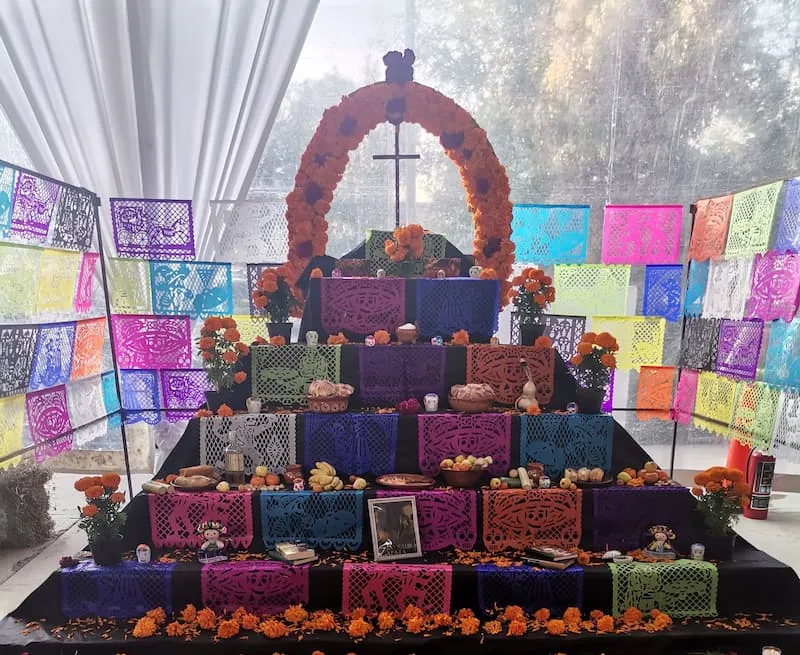 USEBEQ realiza tradicional concurso de Altar de Muertos 2