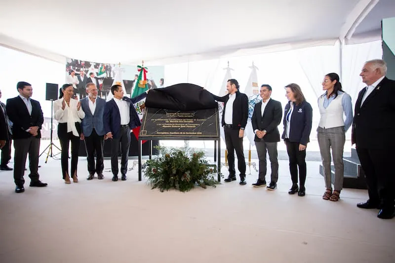 Colocaron 1era piedra de nuevo parque industrial en Corregidora 2