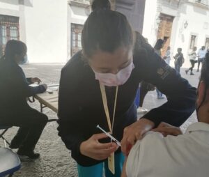 Han sido aplicadas 325 mil 548 dosis de vacuna contra influenza en Querétaro