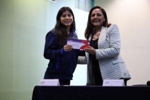 74 estudiantes del estado de Querétaro recibieron becas al talento Artístico y Deportivo