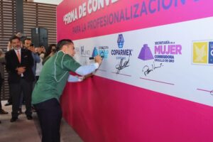 Corregidora firma convenio con universidades para la profesionalización de las mujeres