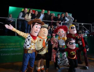 DIF Estatal concluye con Desfiles Navideños en Querétaro