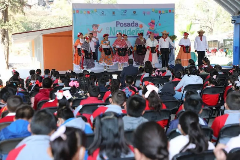 DIF Estatal recorre los 18 municipios de Queretaro con las Posadas Navidenas 1