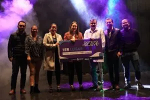 Entregan más de 50 mil pesos a ganadores del Distrito SEJUVE