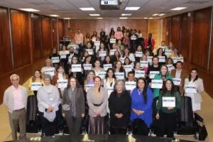 Funcionarios estatales reciben constancia de diplomado con perspectiva de género