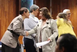 Funcionarios estatales reciben constancia de diplomado con perspectiva de genero 2