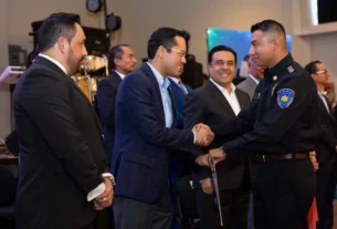 Josue Guerrero asistio a la celebracion del Dia del Policia en la capital