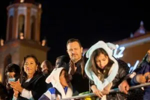 Mauricio Kuri asistió al Megadesfile Alegría 2022 en San Juan del Río