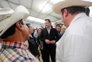 Mauricio Kuri premia a expositores en el marco del Dia del Ganadero 2