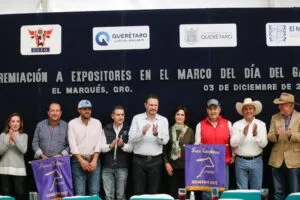 Mauricio Kuri premia a expositores en el marco del Día del Ganadero