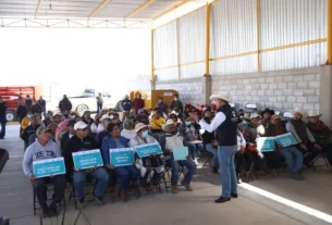 Entrega SEDEA apoyos en Toliman 2