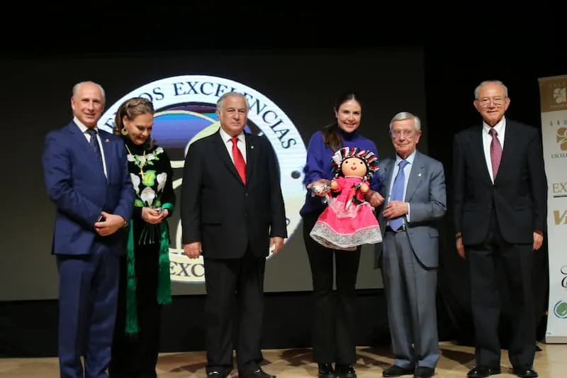 Estado de Queretaro gana 2 dos premios Excelencias Turisticas en FITUR 2
