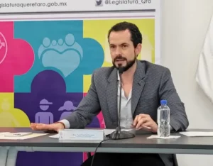 -Política-Ley en favor de personas de talla baja, tema de justicia social: Ospital 2 Ley en favor de personas de talla baja, tema de justicia social Paul Ospital