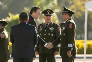 Mauricio Kuri asistio al relevo en la XII Region Militar en Irapuato Guanajuato