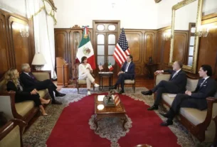 Mauricio Kuri se reune con Embajadora Emerita de Estados Unidos