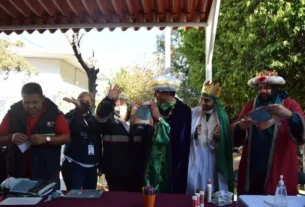 Reyes Magos visitan delegacion de Programas para el Bienestar Queretaro 2