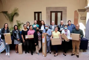 SEDEQ entrega equipamiento en robotica a escuelas de Queretaro 2