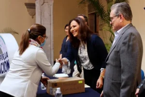 SEDEQ entrega equipamiento en robótica a escuelas de Querétaro 3 SEDEQ entrega equipamiento en robótica a escuelas de Querétaro