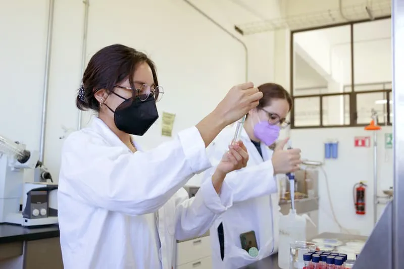 UTC amplia convocatoria para aspirantes a Quimica