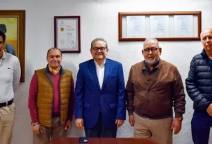 Coordinan esfuerzos USEBEQ e IIFEQ para atender infraestructura escolar