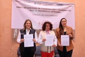 Firman titulares de la Casa Queretana de las Artesanías y del FONART convenio de colaboración 3 Firman titulares de la Casa Queretana de las Artesanías y del FONART convenio de colaboración