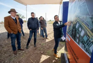 Gobernador atestiguo presentacion de proyectos para El Marques 1