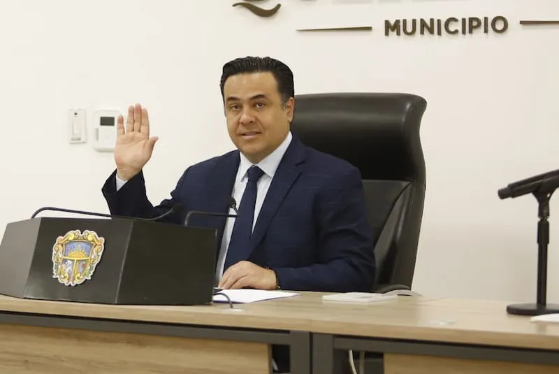 Igualdad laboral y acceso de las mujeres a una vida libre de violencia prioridad en el Municipio de Queretaro Luis Nava 2