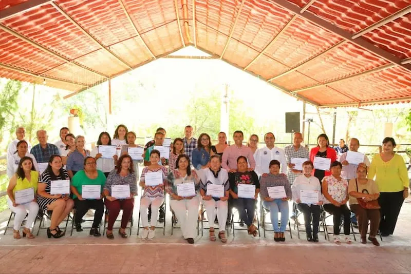 Reconocen labor de promotores de Grupos del Adulto Mayor del SMDIF Corregidora