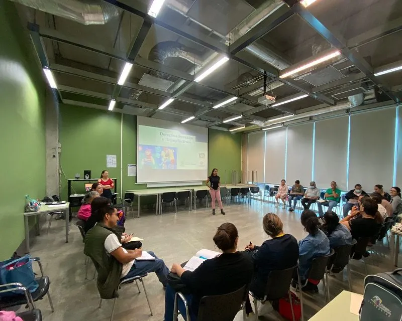 SESA sensibiliza a promotores para mejorar la salud escolar en Queretaro 2