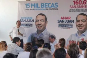 Roberto Cabrera sostiene encuentro con líderes de colonias de San Juan del Río