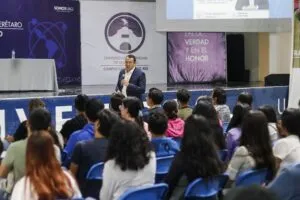 Inaugura Roberto Cabrera el Encuentro Identidad FCA en la UAQ campus San Juan del Río