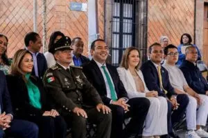 Presencia Roberto Cabrera desfile cívico-militar por el 213 Aniversario del inicio de la Independencia de México