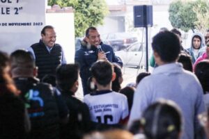 Con casi 2 mdp inician trabajos para la construcción de cancha de futbol 7 en Jardines del Valle II