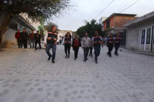 Roberto Cabrera recorre obras por más de 16 mdp; tan solo en Santa Rosa Xajay los trabajos ascienden a casi 8 mdp 2 Roberto Cabrera recorre obras por más de 16 mdp; tan solo en Santa Rosa Xajay los trabajos ascienden a casi 8 mdp