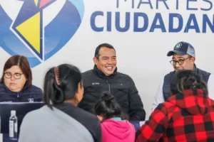 Roberto Cabrera retoma “Martes Ciudadano” en Estancia de Santa Lucía y entrega más de 8 mil pacas de forraje 2 IMG 20240109 WA0053
