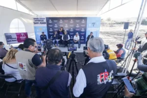 Con buenas prácticas, cuidado del agua e inversión, se Ama y Defiende al sector agropecuario sanjuanense: Roberto Cabrera 2 Con buenas prácticas, cuidado del agua e inversión, se Ama y Defiende al sector agropecuario sanjuanense: Roberto Cabrera