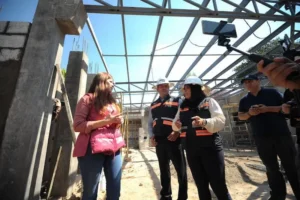 Georgina Sánchez y Roberto Cabrera supervisan obra del Centro del Adulto Mayor en El Pedregoso 2 IMG 20240202 WA0022