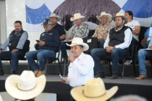 SEDEA y municipio de San Juan del Río entregan 242 toneladas de forraje a productores sanjuanenses 2 IMG 20240222 WA0043