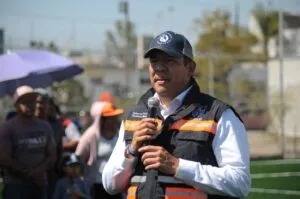 Roberto Cabrera entrega cancha de futbol 7 en Jardines del Valle con una inversión superior a 2 mdp 2 IMG 20240224 WA0027