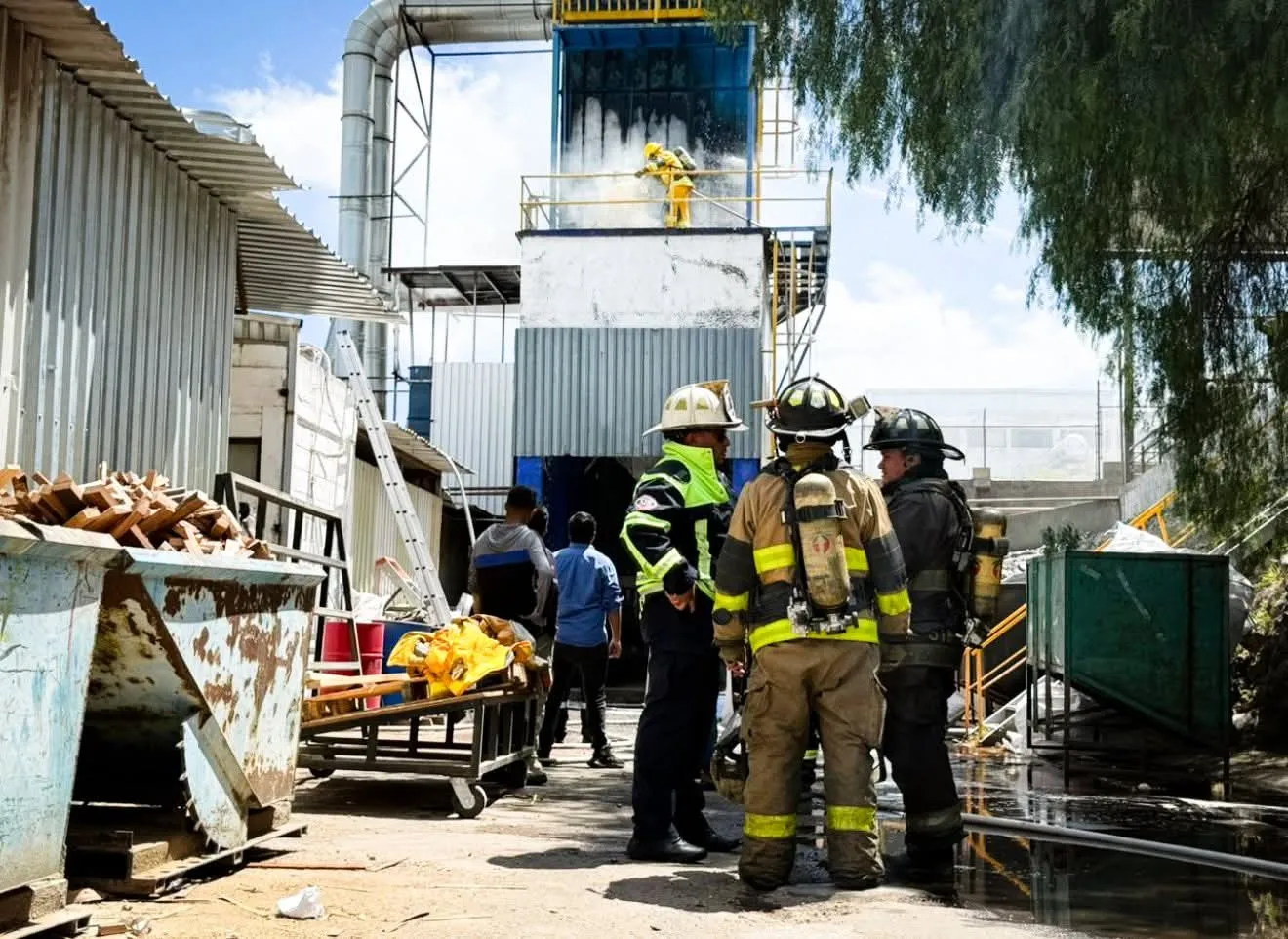 Incendio en Parque Industrial de San Juan del Río genera rápida evacuación de empleados